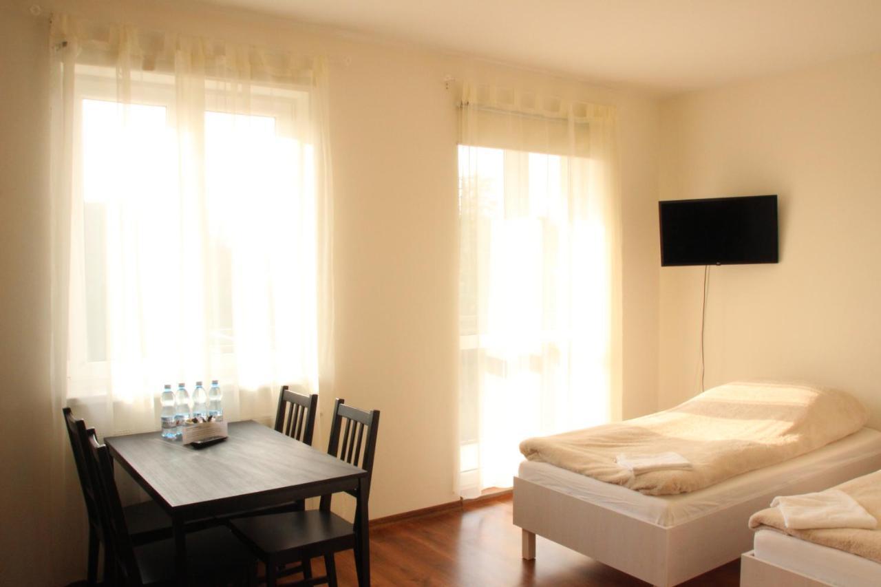 Fredry 8 Apartman Piastow Kültér fotó